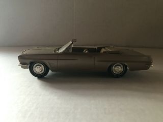 Vintage Amt 1/25 Scale 1963 Pontiac Tempest Convertible Dealer Promo