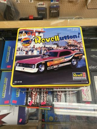 Revell 1/25 Scale Revellution Funny Car Collectors Tin Edition 85 - 4118