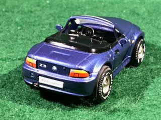 Vintage Darda Motor Car: 90s BMW Z3 Roadster Metallic Blue 3