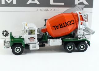 Mack R - Model Cement Mixer Central Ready Mixed First Gear 1:34 19 - 2632