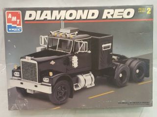 Diamond Reo Semi Tractor Truck Amt Ertl 1:25 Model Kit Unbuilt 8137