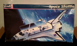 Revell 1/72 Scale Space Shuttle 85 - 5085 W/ Mission Patch