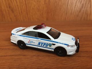 Greenlight 1/64 Nypd Ford Taurus With Push Bar (loose)