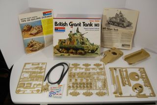 Monogram 1:32 Desert Combat Vehicle British Grant Tank M3 Plastic Kit 7535u
