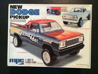 Mpc Dodge Pickup Model Kit 1:25 Scale Kit 1 - 7809