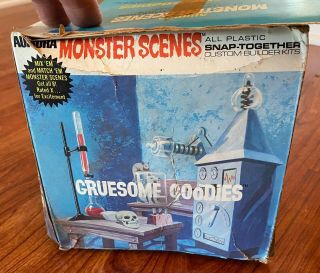 Vintage 1971 Aurora Monster Scenes Gruesome Goodies Model Kit W/ Box