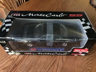 Sun Star 2000 Chevy Monte Carlo Ss Black 1:18 Scale
