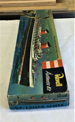 Revell kit H - 312:198 S.  S.  United States from 1955 - complete and not started. 3