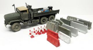 Pro Built 1/35 Italeri M - 923 A1 Bigfoot Cargo Truck With Cargo Pro Weathered