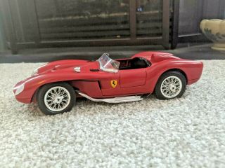 Burago 1/18 Scale Model Ferrari Testa Rossa 1957 Made in Italy Red 2