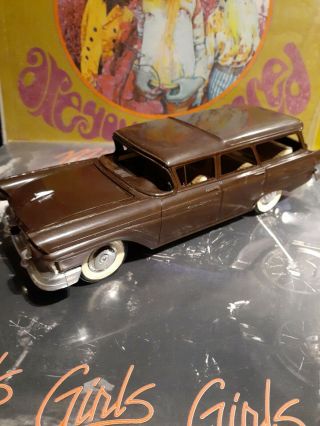 Vintage Revell 1957 Ford Country Squire Promo (?) Station Wagon Model Assembled