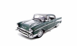 Box 1957 Chevrolet Bel Air Hard Top Green 1:18 Diecast By Motormax 73180