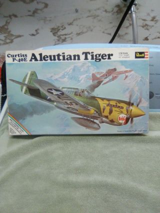 Vintage 1969 Revell 1/32 Curtiss P - 40e " Aleutian Tiger " Model Kit