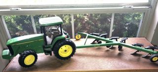 1/16 John Deere 8300 Tractor And Plow Implement Combo.