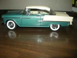 Ertl 1:18 1955 Chevrolet Bel Air Die Cast Green & White Item 7256