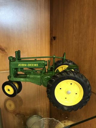 Ertl John Deere Model A Farm Tractor Diecast Metal 1/16 Scale -
