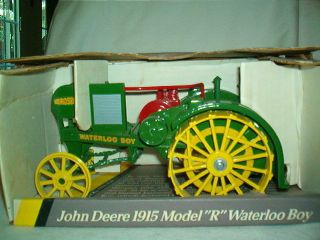 John Deere 1915 Model " R " Waterloo Boy - Diecast Tractor - 1/16 Scale By Ertl