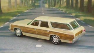 2nd Gen 1971–1976 Chevrolet Caprice Classic Estate Wagon 1/64 Limited Edition B