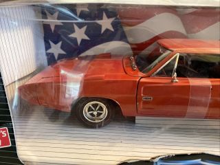American Muscle ERTL 1/18 Diecast Metal Red 1969 Charger Daytona 2