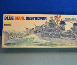 Lindberg 815m - Blue Devil Destroyer Motorized Model Kit -