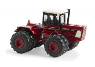 1/64 Ertl International 4586 4wd Tractor W/ Duals