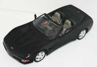 Bburago 1997 Chevrolet Corvette Cs Convertible 1/18 Scale Diecast Black Italy