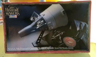 1982 Vintage Revell Nasa Mcdonnell Gemini Space Capsule Model Kit