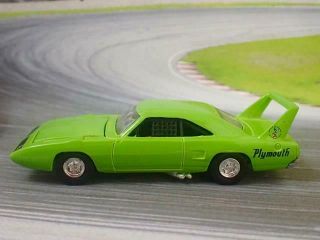 Wing 1970 70 Plymouth Road Runner Superbird 1/64 Scale Limited Edition K