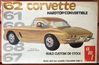 Vintage Amt 1/25 Scale 1962 Corvette Hardtop/convertible Model Car Kit Made Usa