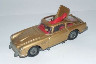 Vintage Corgi Toys 261 James Bond 007 Aston Martin D.  B.  5 Metallic Gold