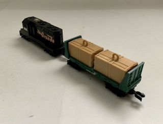 1983 Mattel Hot Wheels Railroad 2 - Train Set Engine,  Freight Car 3