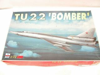 1/72 Esci Russian Jet Bomber Tupolev Tu - 22 Blinder Plastic Scale Model Kit 9100