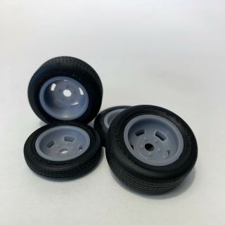 1:25 15 Vintage Halibrand Sprint Style Wheels With Big And Little Tires.