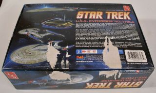 AMT / Round2 - Star Trek - 1/1400 - USS ENTERPRISE NCC 1701 - E - Model Kit 3