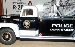 First Gear 1/34 1957 International R - 200 Police Traffic Unit TowTruck No.  19 - 1264 3