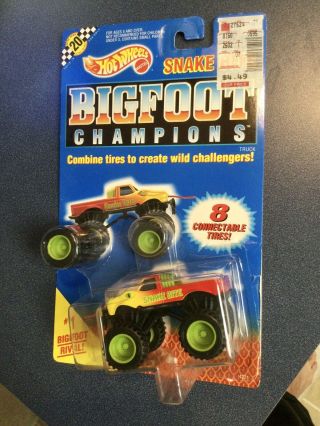Vintage 1991 Hot Wheels Big Foot Snake Bite Champions Ford Monster Trucks