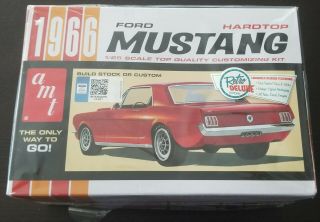Amt 1/25 Scale 1966 Ford Mustang Hardtop Model Kit