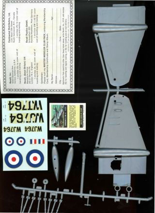 REVELL 1960’s BRITISH CANBERRA BOMBER - Whip - Fly - It Kit 3