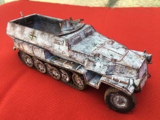 1/35 Scale Built And Painted Winter Wwii German Sd.  Kfz.  251 Half - Track Tamiya