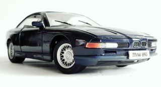 1/18 Scale 1990 Bmw 850i E31 Diecast Sports Car Model - Maisto 31085 Blue