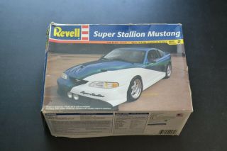 Revell 1997 97 1998 98 Ford Stallion Mustang Model Kit