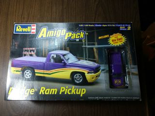 Revell Amigo Pack 1/25 Scale Dodge Ram Pickup Truck Model Kit W/ 1/64 Die - Cast