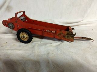 Vintage Tru Scale Pressed Metal Manure Spreader Farm Implement Toy tractor 2