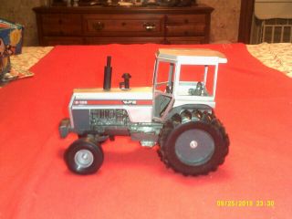 Scale Model White Farm Equipment Model 2 - 135 Series 3 Toy Tractor 1/16 2