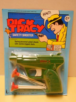 Dick Tracy Safety Shooter Dart Gun - D On Blister Pack 1970 