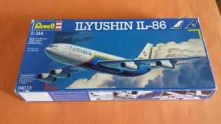 Revell 1/144 Ilyushin Il - 86 Armavia & China Xinjiang Airlines / Bag