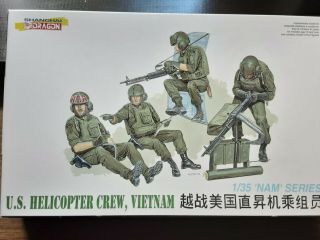 1/35 Dragon U.  S.  Helicopter Crew,  Vietnam W/ Extra Figures