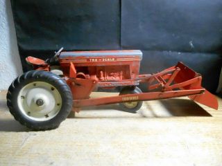 Tru - Scale Tractor With Loader Metal Rear Rims Toy 1/16 Diecast Farm