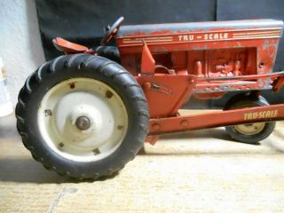 TRU - SCALE TRACTOR WITH LOADER METAL REAR RIMS TOY 1/16 DIECAST FARM 2