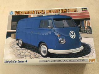 Hasegawa Volkswagen Type 2 Delivery Van (1967) 23 Model Kit